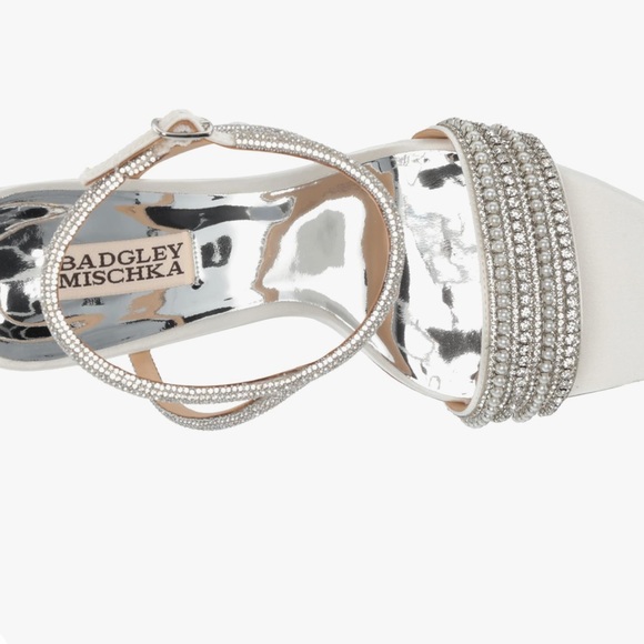 Badgley   Mischka - Picture 3 of 9